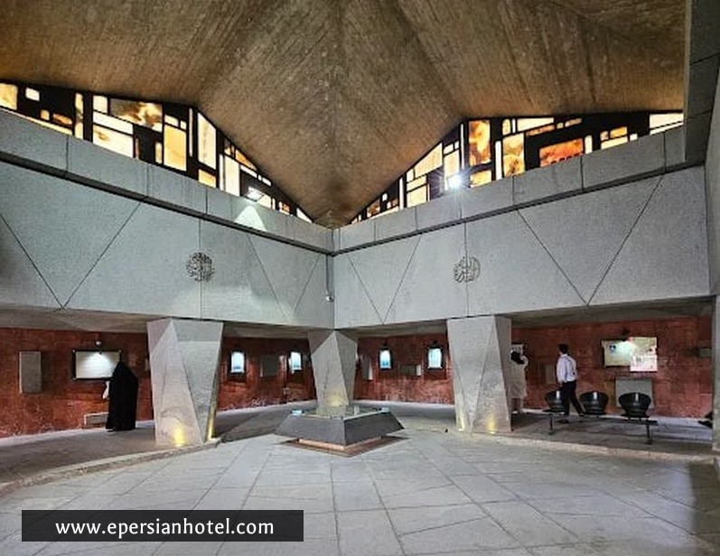 موزه و مقبره نادرشاه افشار